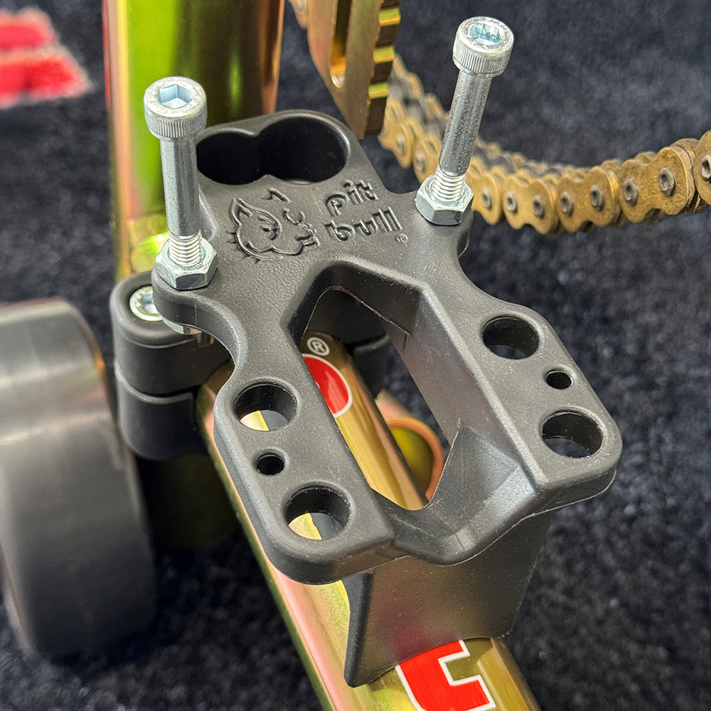 Pit-Bull: Axle Holder for Stands.
